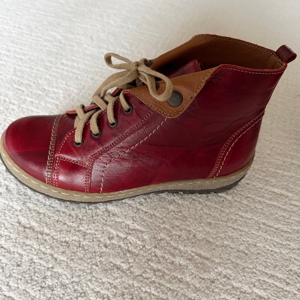 V Italia Red Leather Lace Up Ankle Boots Tan Trim Stitching Womens 38 US 7.5 - Picture 6 of 9